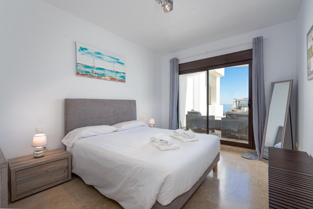 2149-Amazing Groundfloor 3 Bedrooms On Golf, Pools Alcaidesa Kültér fotó